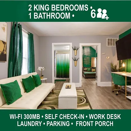 The Tremont Emerald - By Christmas Story House - Historic Charm & Modern Comfort Near Downtown With Parking, 300Mb Wifi & Self Check-In